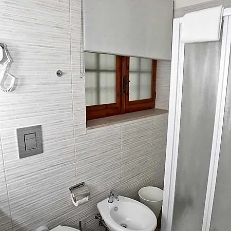 Couette-café Al Mare 3*